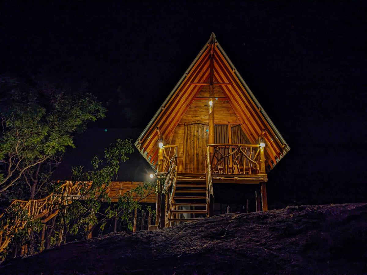 Wooden Cabana Sigiriya Luaran gambar